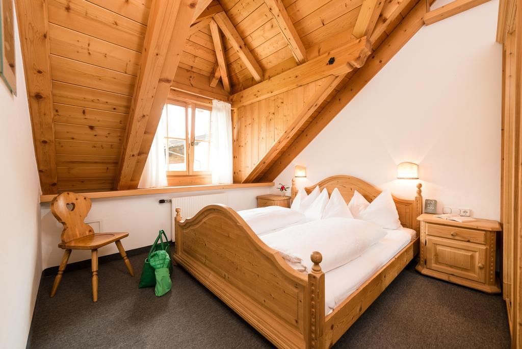Ansitz Wirtsgut - Familienappartements In Den Bergen 莱奥冈 外观 照片