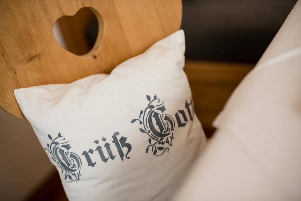 Ansitz Wirtsgut - Familienappartements In Den Bergen 莱奥冈 外观 照片